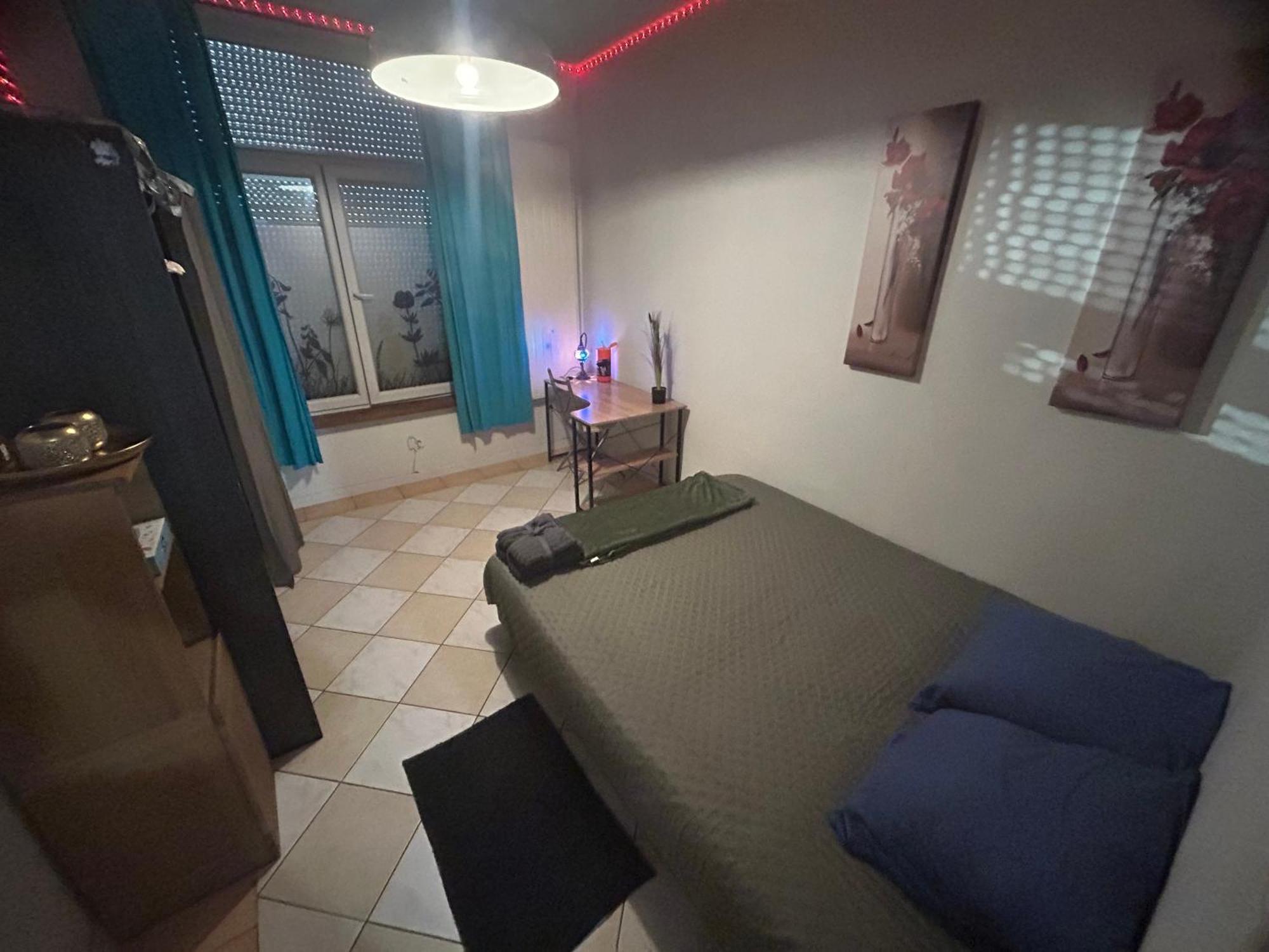 Chambre Bleu Pour 1 Seul Personne Lille Exterior foto